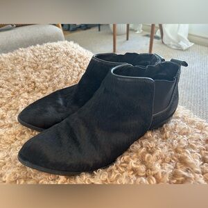 Wishbone Collection: Black Ankle Boots, Size: 7.5